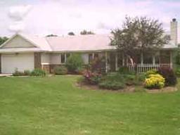 W1194 Stein Way, Ashippun, WI 53066