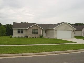 1208 Eastbrook Dr, Burlington, WI 53105