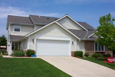 14110 W Lenox Dr, New Berlin, WI 53151