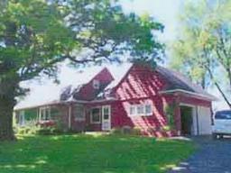 1518 W Elm Rd., Oak Creek, WI 53154