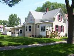 1323 Winnebago St, La Crosse, WI 54601
