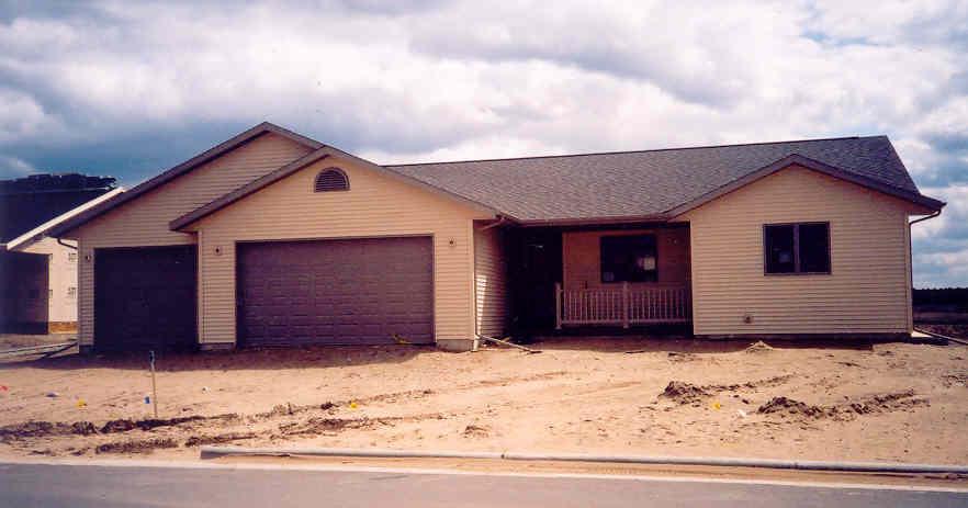 804 Saddlewood, Holmen, WI 54636