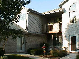 9374 W Loomis Rd #5, Franklin, WI 53132