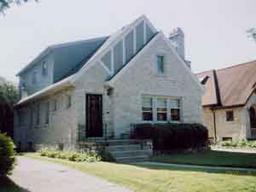 1938 N 86th St., Wauwatosa, WI 53226