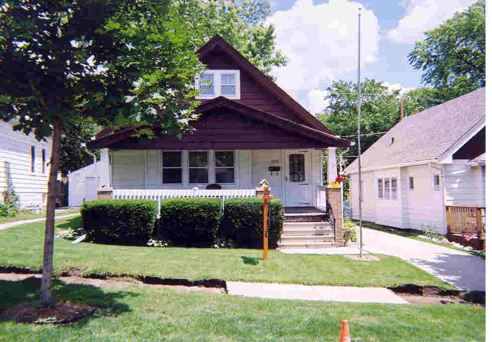 1326 N 70th St., Wauwatosa, WI 53213