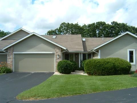 115 East Sutton Pl. #B, Waukesha, WI 53188