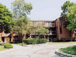 5200 S Tuckaway Blvd. #109A, Greenfield, WI 53221