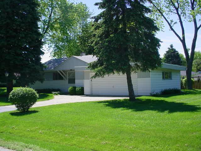 5207 W Nokomis Rd., Brown Deer, WI 53223