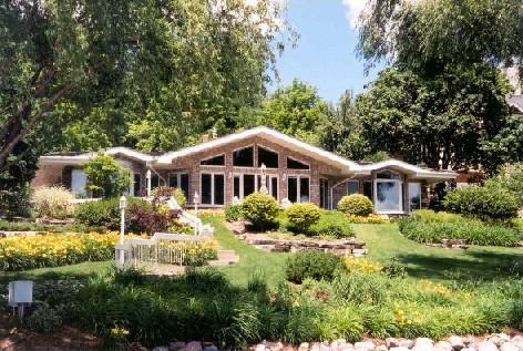 2430 N Forest Rest, Linn, WI 53147