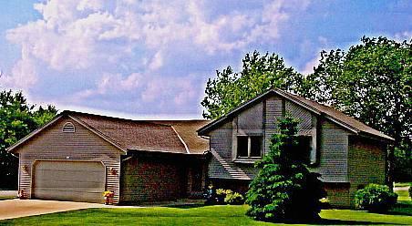 934 Duchess Dr, Oconomowoc, WI 53066