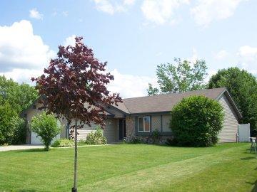 8205 W Plainfield Ave., Greenfield, WI 53220