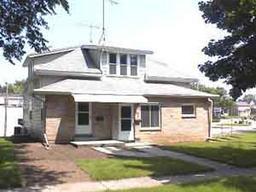 433 5th Ave., West Bend, WI 53095