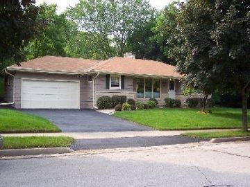 1221 Garfield Ave., Waukesha, WI 53186