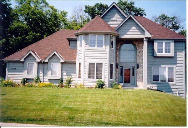 11016 W Daphne St., Milwaukee, WI 53224