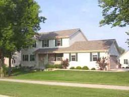 499 Timberline Dr, Slinger, WI 53086