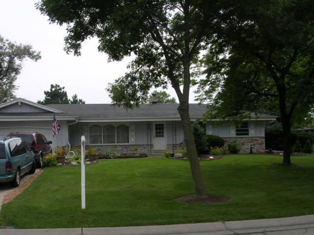 9237 S 35th St, Franklin, WI 53132