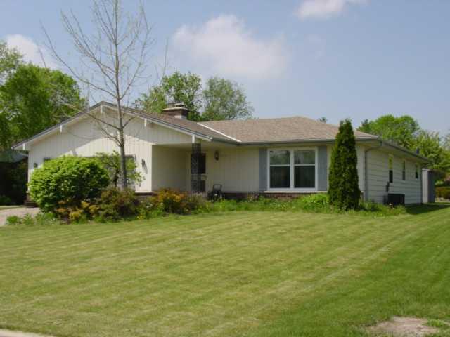 5275 S 48th St., Greenfield, WI 53220