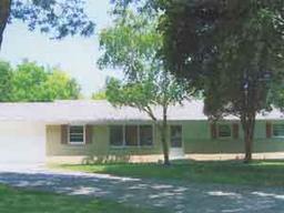 1526 W Fairfield Ct., Glendale, WI 53029