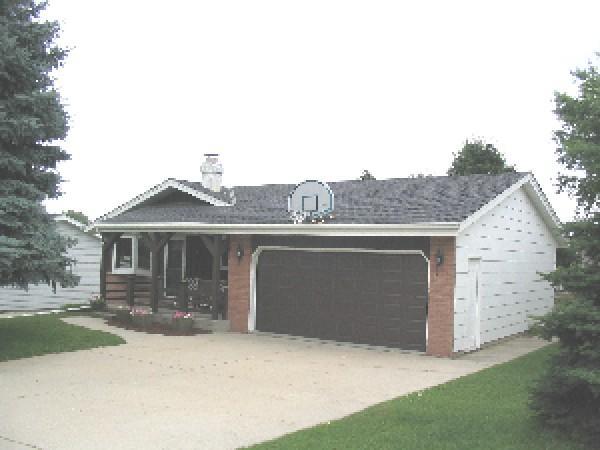 2025 Hemlock St., West Bend, WI 53090