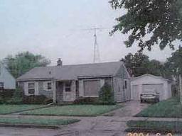 912 Willmor St, Racine, WI 53402