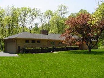 7619 N Beach Dr., Fox Point, WI 53217