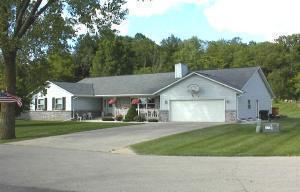 130 Tennies Dr., Slinger, WI 53086
