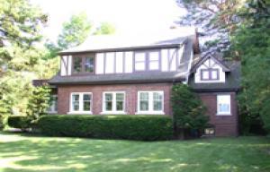 535 W Calumet Rd, Glendale, WI 53217