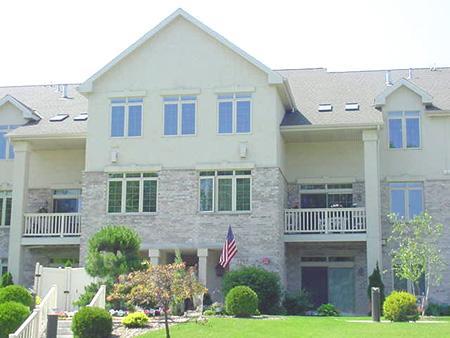 1717 W Green Tree Rd. #107, Glendale, WI 53209