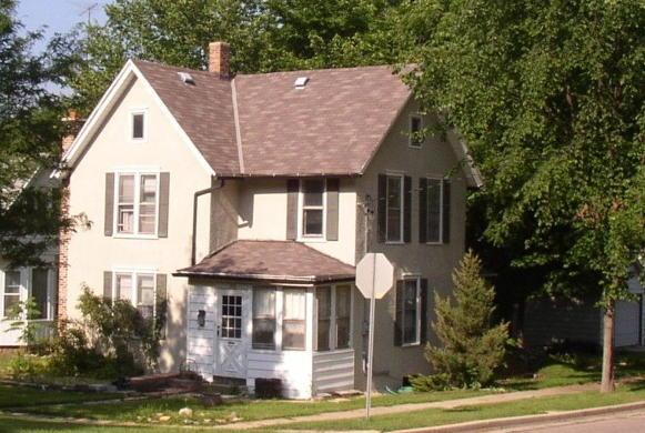 372 S Kane St, Burlington, WI 53105