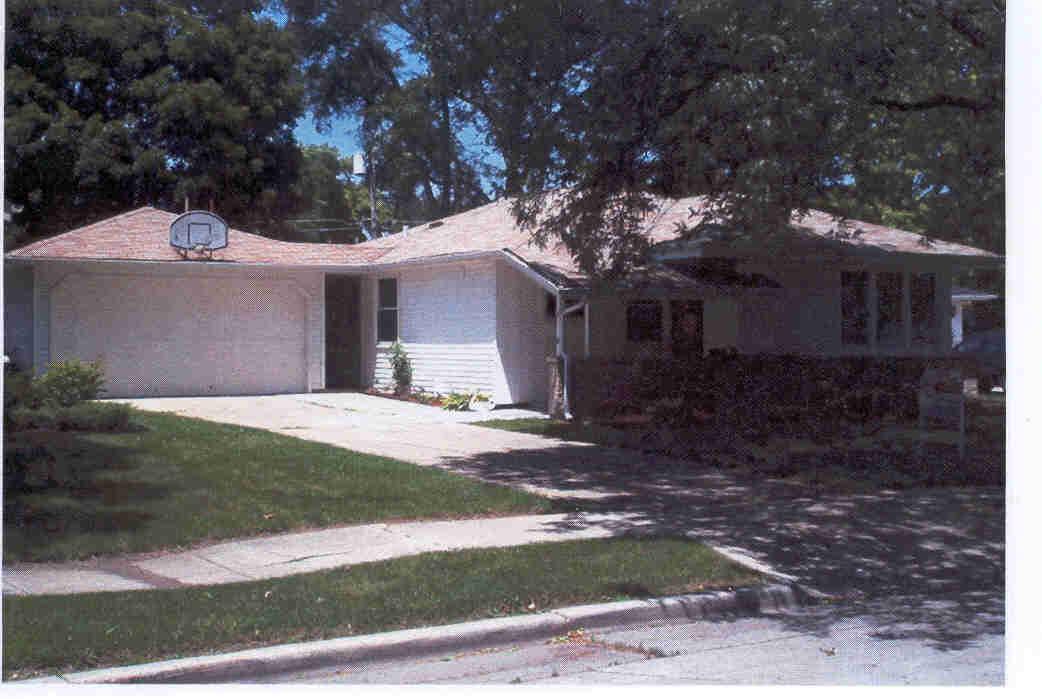 8230 25th Ct., Kenosha, WI 53143