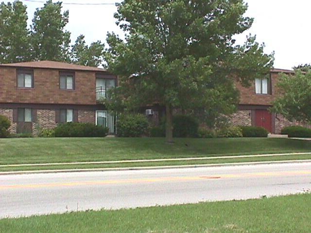 1406 Creek Rd. #7, West Bend, WI 53090