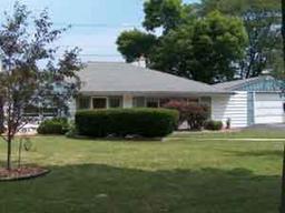 1930 N 121st St., Wauwatosa, WI 53226