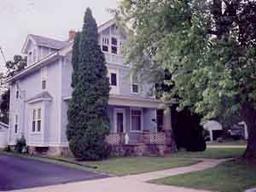 214 Park Ave., Mukwonago, WI 53149