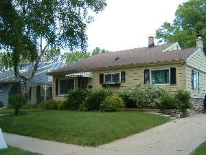 8008 W Scranton Pl., Milwaukee, WI 53218