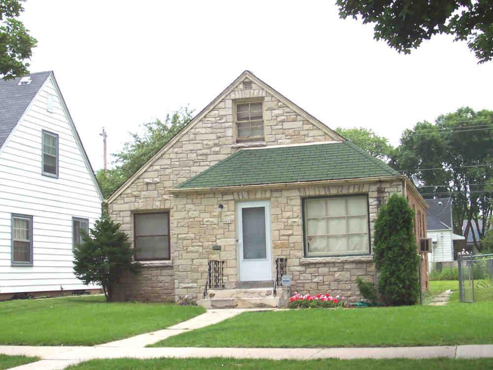 4868 N 40th St., Milwaukee, WI 53209