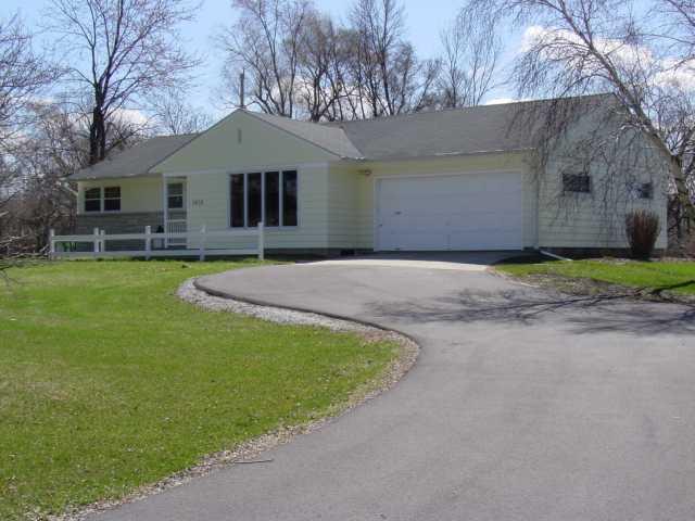 3619 W Southland Dr., Franklin, WI 53132