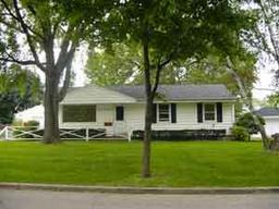 2041 N 119th St., Wauwatosa, WI 53226