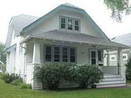 2177 N 61st St, Wauwatosa, WI 53213