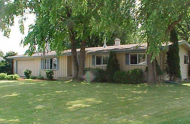 613 Mohawk Cir., Horicon, WI 53032