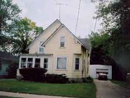 813 Eales Ave., Waukesha, WI 53186