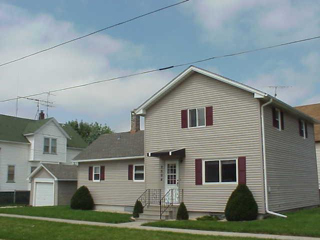 2504 53rd St., Kenosha, WI 53140