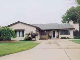 4880 S 122nd St., Greenfield, WI 53228