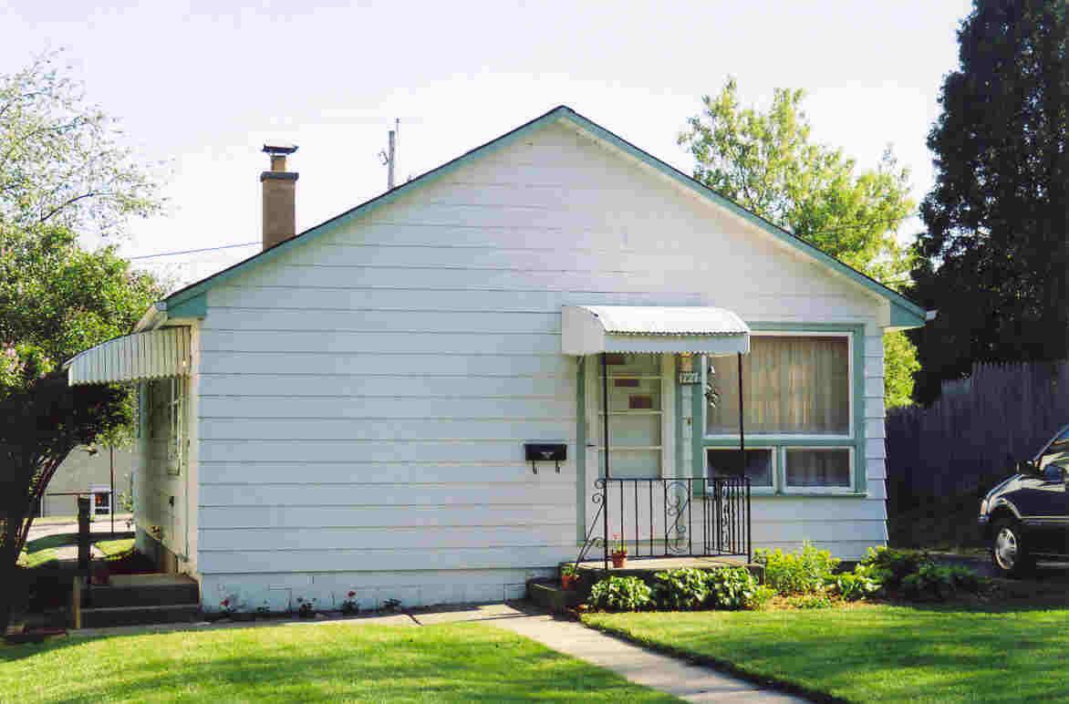 1727 Michigan Ave., South Milwaukee, WI 53172