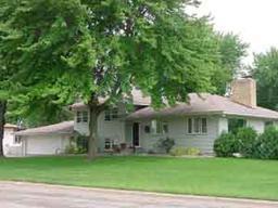 2945 Birch St, La Crosse, WI 54601