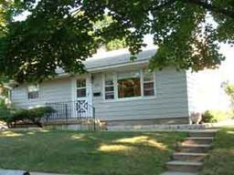 1219 National Ave, Waukesha, WI 53186