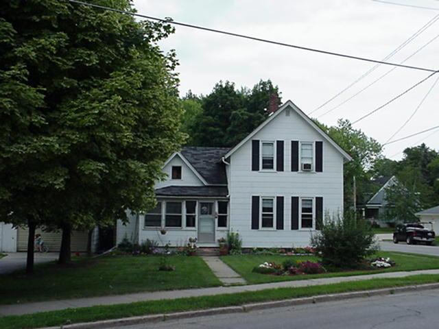 242 Branch St., Hartford, WI 53027