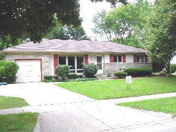 1035 Oxford Rd., Waukesha, WI 53186