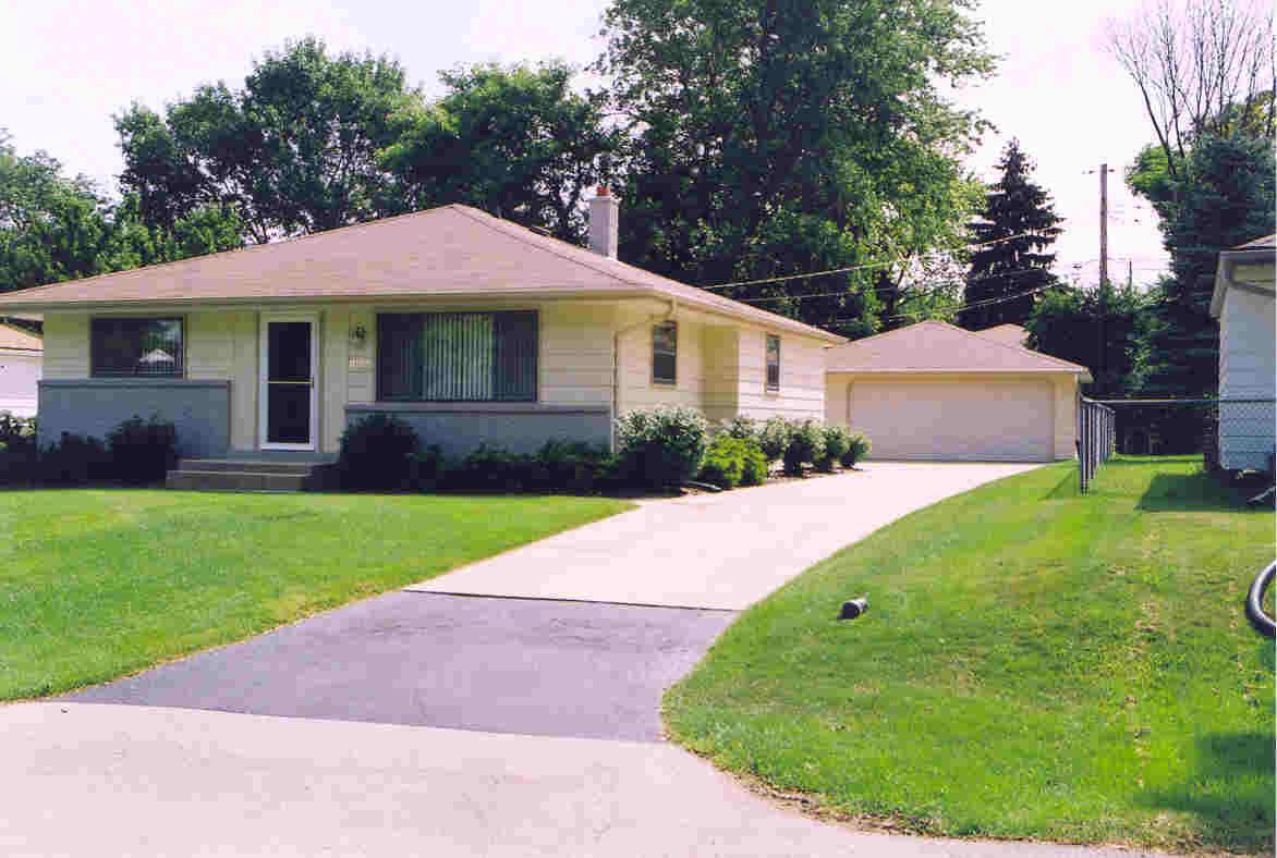 4166 S 66th St., Greenfield, WI 53220