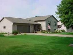 8087 Forest Dr., Onalaska, WI 54650