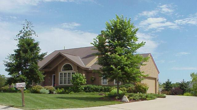 9208 S Thorncrest Ct., Franklin, WI 53132